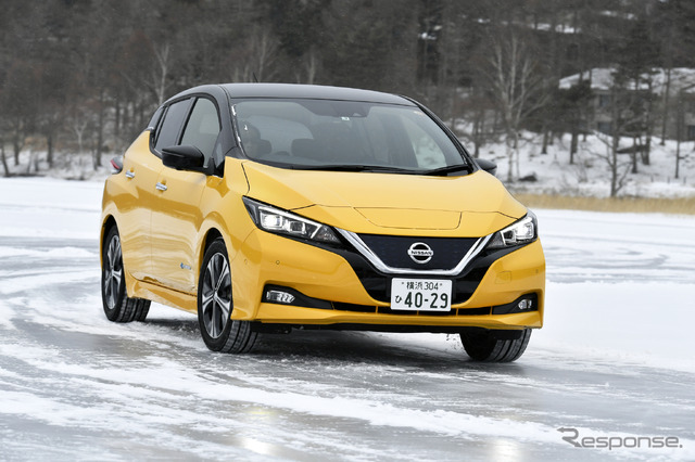 日産 リーフ 氷上試乗