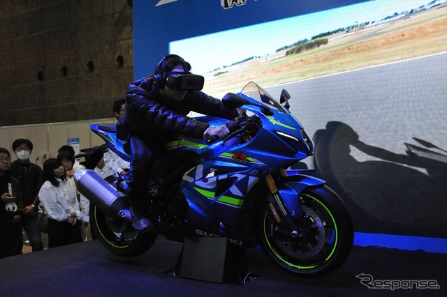 ケビン・シュワンツのGSX‐R1000Rの走りを我が手にするVR体験