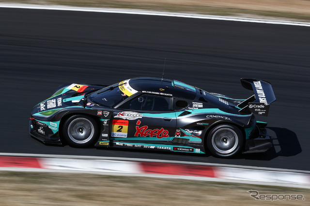 GT300クラス初日3位タイムの#2 ロータスEVORA MC。