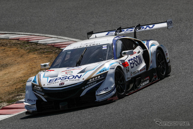 GT500クラス2日目総合6位タイムの#64 NSX。