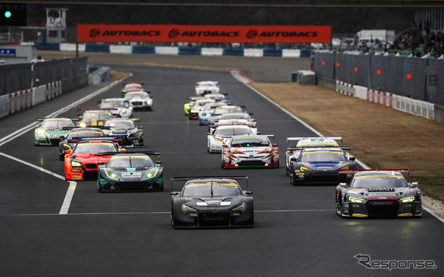 GT300クラスのスタートシミュレーション。