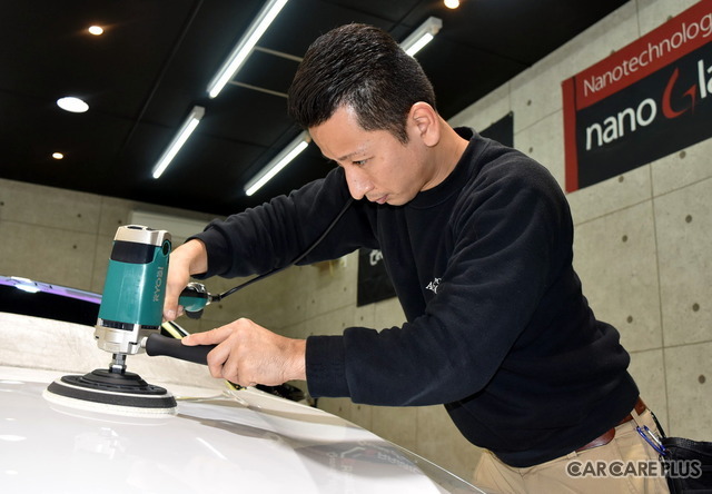 新製品を手に取り、その効果を実感!