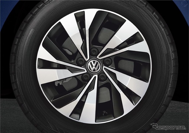 VW ポロ TSI コンフォートライン 15インチアルミホイール(10スポーク)
