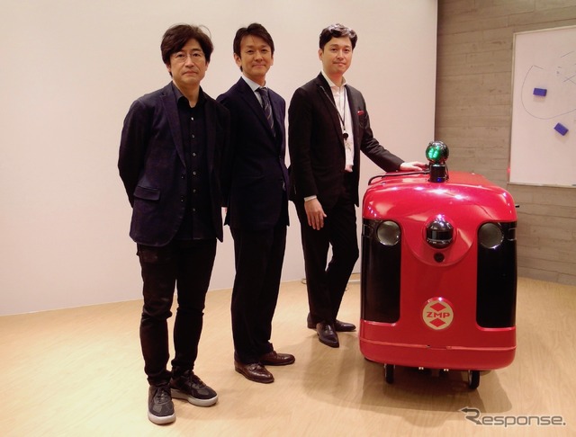 向かって左から東大の暦本教授、電通国際情報サービスイノラボの森田浩史チーフプロデューサー、同じくイノラボで今回のプロジェクトをまとめた野崎和久プロデューサー(崎の字は旁の上が立)