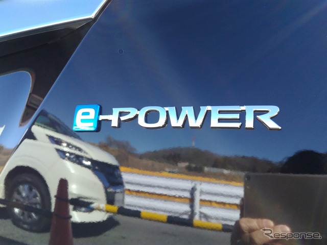 日産セレナe-POWER