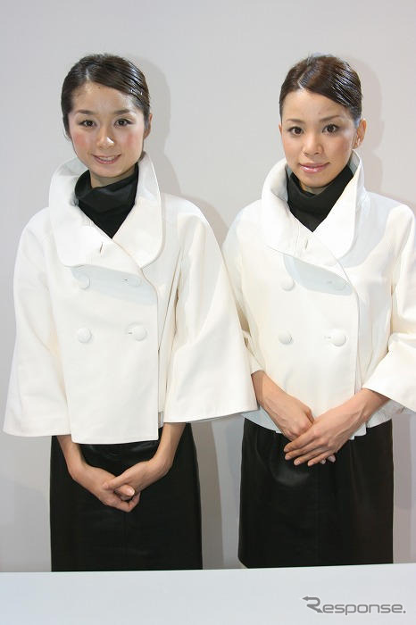 【東京モーターショー07】コンパニオン写真蔵…ジャガー その2