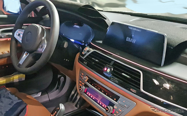 BMW M760i xDrive スクープ写真