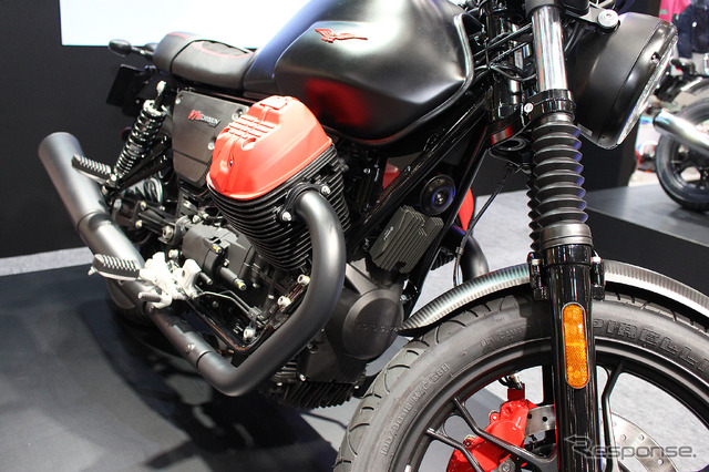 Moto Guzzi V7lll Carbon(東京モーターサイクルショー2018)