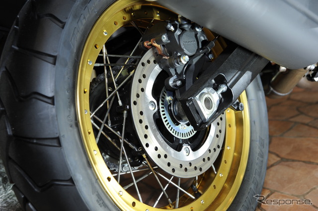 スズキVストローム1000XT ABS(東京モーターサイクルショー2018)