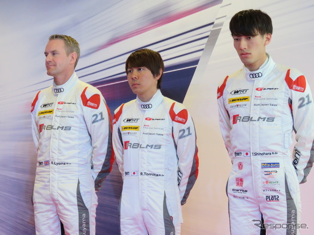 GT300クラスの#21 ヒトツヤマのドライバー。左からライアン、富田、篠原。