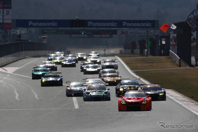 GT300クラス2日目の2位タイム、#55 BMW(スタートシミュレーションの先頭)。