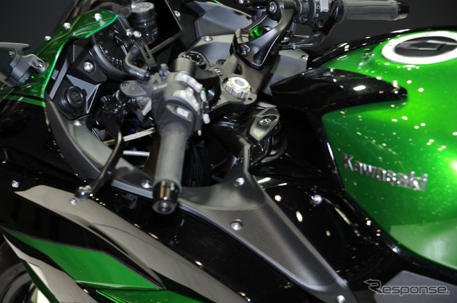カワサキ Ninja H2 SX SE(東京モーターサイクルショー2018)