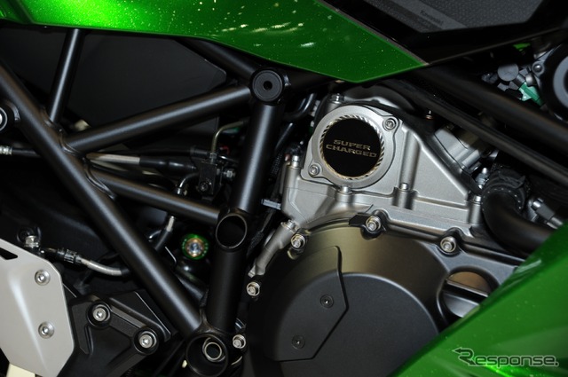 カワサキ Ninja H2 SX SE(東京モーターサイクルショー2018)
