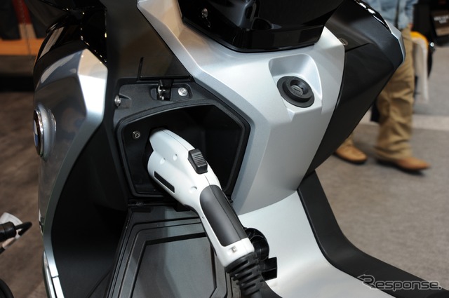BMW C400X(東京モーターサイクルショー2018)