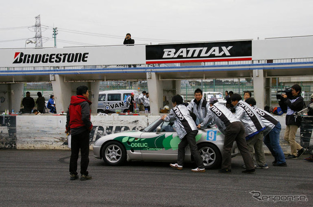 【写真蔵】手作り電気自動車で耐久レース…日本EVフェスティバル