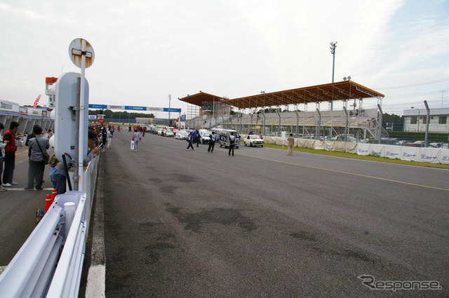 【写真蔵】手作り電気自動車で耐久レース…日本EVフェスティバル