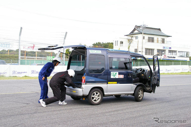 【写真蔵】手作り電気自動車で耐久レース…日本EVフェスティバル
