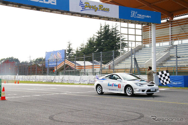 【写真蔵】手作り電気自動車で耐久レース…日本EVフェスティバル