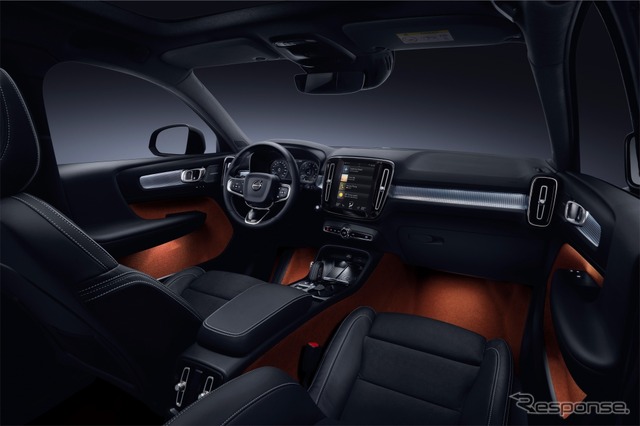 ボルボXC40(海外仕様)