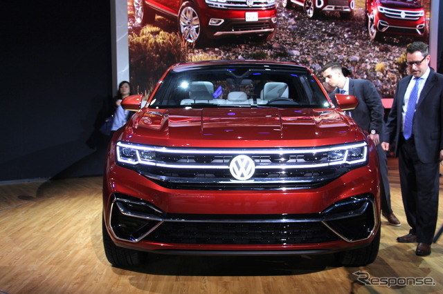 VWアトラス・クロススポーツ(ニューヨークモーターショー2018)