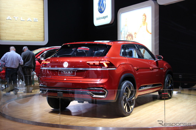 VWアトラス・クロススポーツ(ニューヨークモーターショー2018)