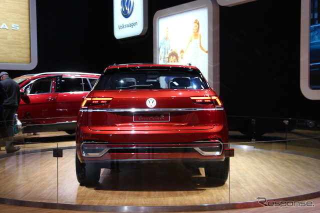 VWアトラス・クロススポーツ(ニューヨークモーターショー2018)