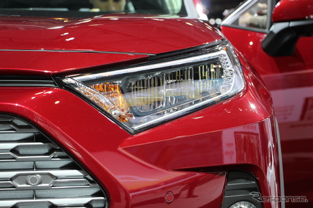 トヨタRAV4新型(ニューヨークモーターショー2018)