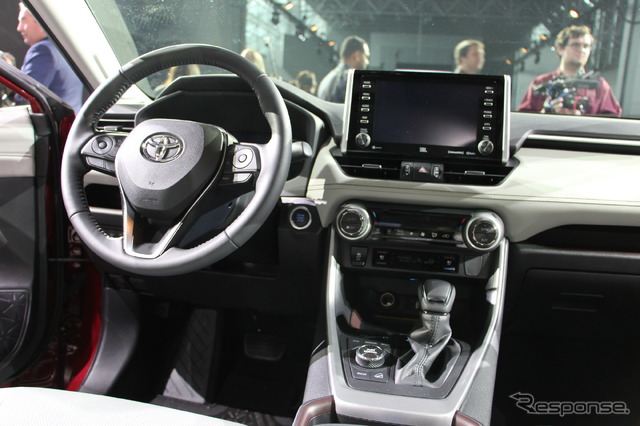トヨタRAV4新型(ニューヨークモーターショー2018)