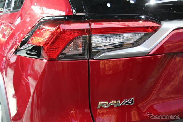 トヨタRAV4新型(ニューヨークモーターショー2018)