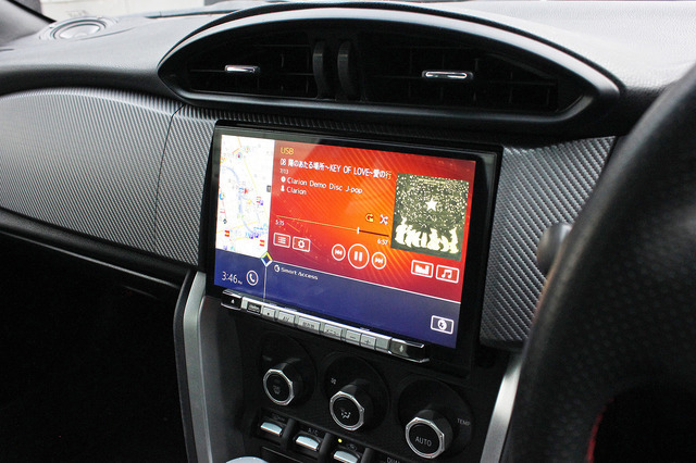 市販AV一体型ナビの装着例(クラリオン・デモカー)。