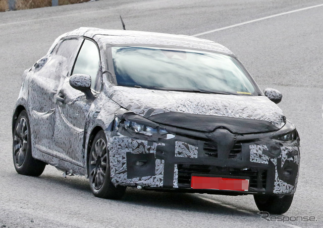 ルノー クリオ(日本名:ルーテシア)次期型スクープ写真