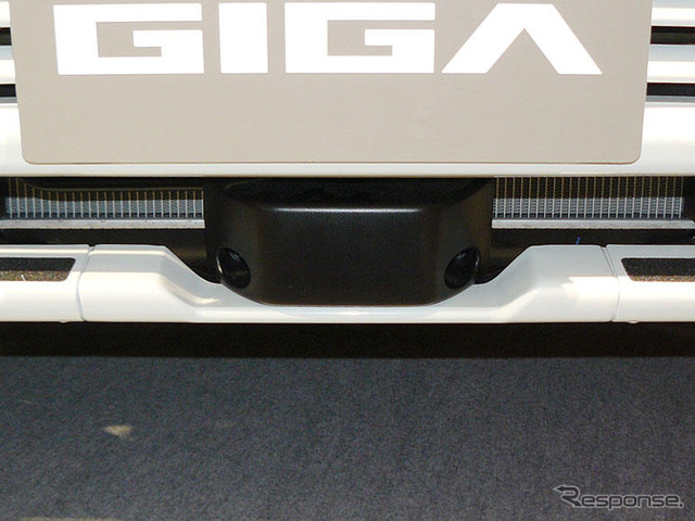 【東京トラックショー07】いすゞ、安全技術搭載 GIGA G-CARGO を出展