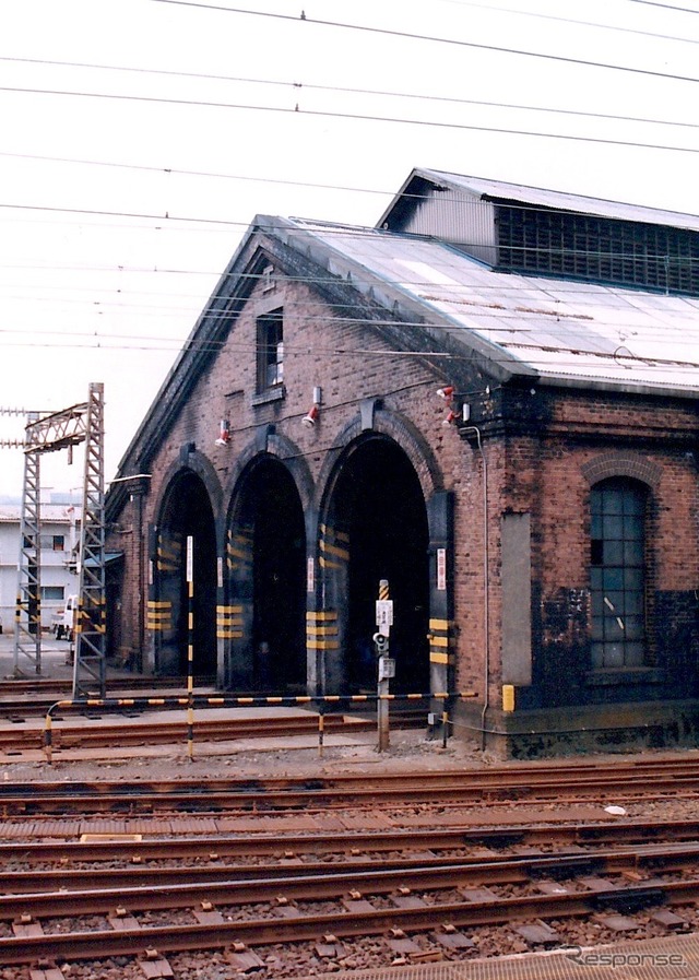 糸魚川駅構内検修庫（1990年）