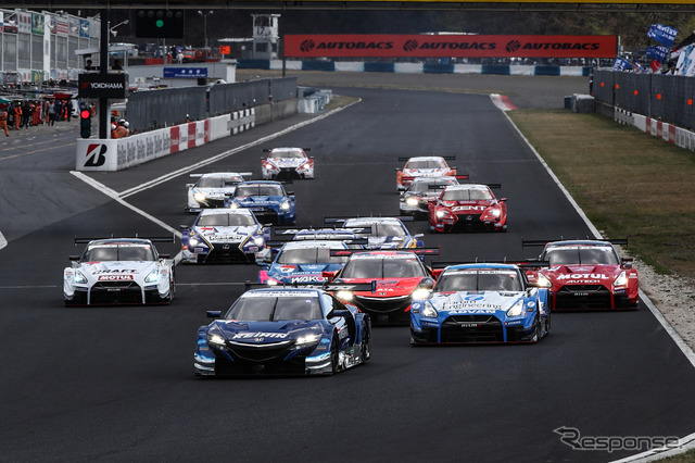 #17 NSX(写真先頭)は、波乱万丈な展開ながらもポール・トゥ・ウイン。