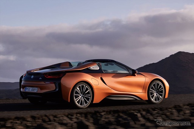 BMW i8ロードスター