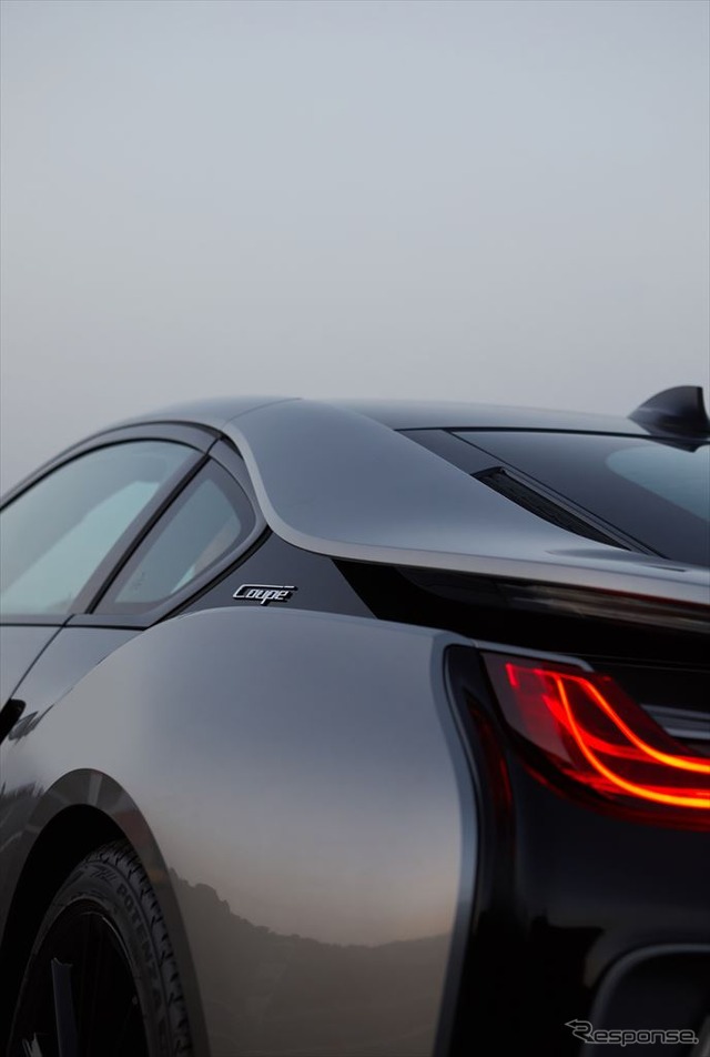 BMW i8クーペ