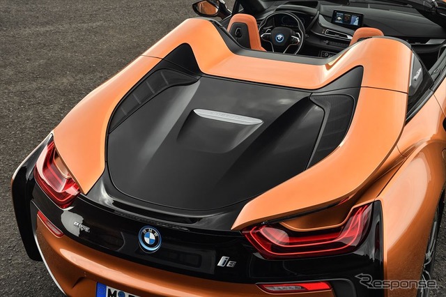 BMW i8ロードスター