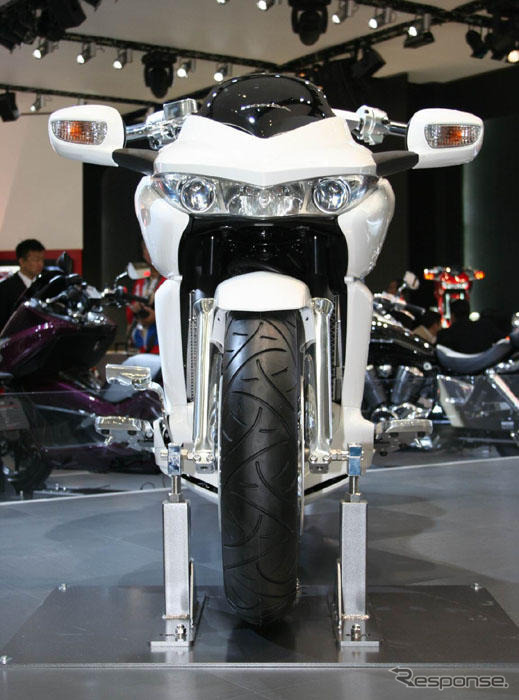 【東京モーターショー07】ホンダ二輪、注目を集めた2台