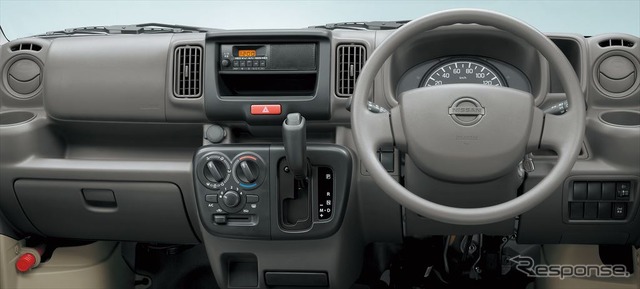 日産 NV100クリッパー DX GLパッケージ（2WD/5AGS）