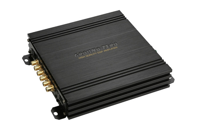 パワーアンプ内蔵DSP(グラウンドゼロ・GZDSP 4.80AMP)。