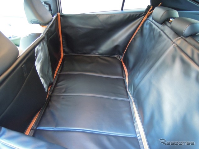 VWのペットグッズ「新フラットベッド」(参考出品)