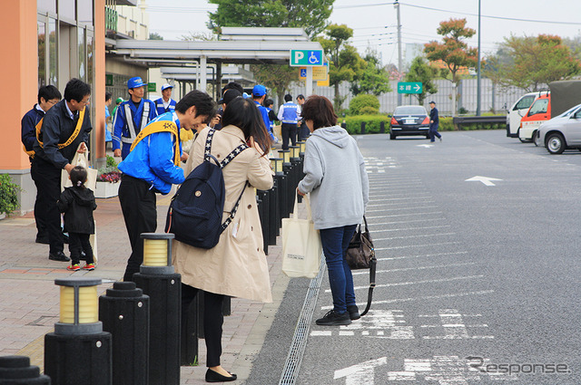 自動車用品小売業協会(APARA)は、タイヤ安全点検啓発イベント(4月11日、千葉・幕張パーキングエリア)