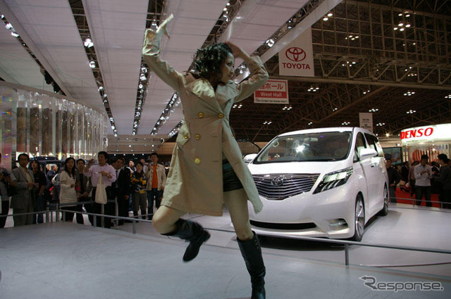 【東京モーターショー07】おどる写真蔵…ダンス! ダンス! ダンス!