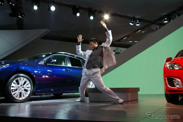【東京モーターショー07】おどる写真蔵…ダンス! ダンス! ダンス!