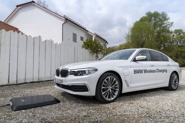 BMWグループが開発した電動車の新ワイヤレス充電システム