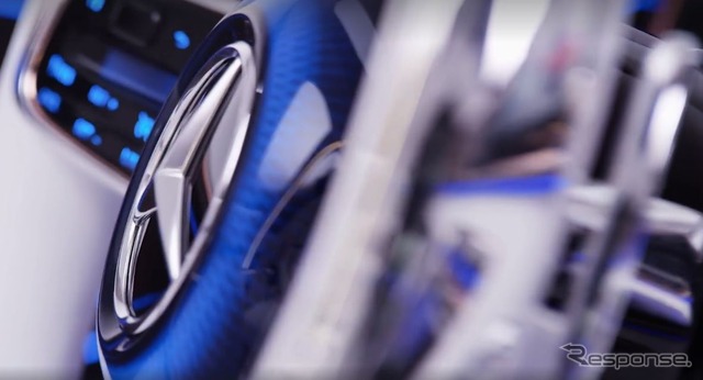 メルセデスマイバッハの新型車のティザーイメージ