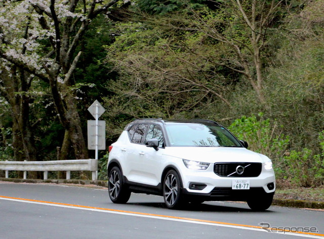 ボルボ XC40