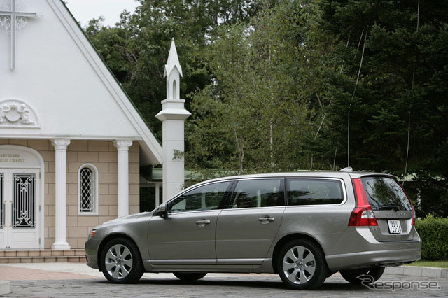 【ボルボ V70 新型登場】よりプレミアムに、エモーショナルに