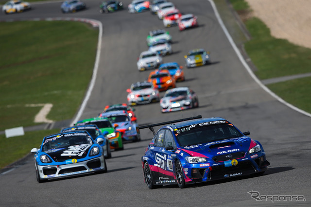 ニュル現地での「予選レース」に参戦したSUBARU WRX STI。