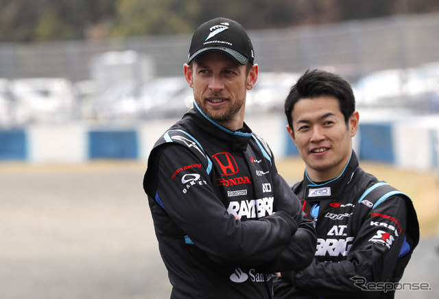 バトンは2018年SUPER GTを山本尚貴と組んで戦っている。